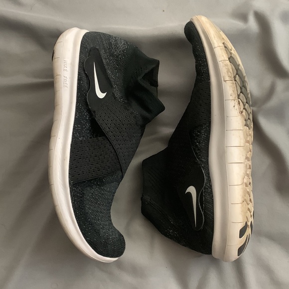 Nike Women’s Free Run Motion Flyknit - Picture 4 of 5